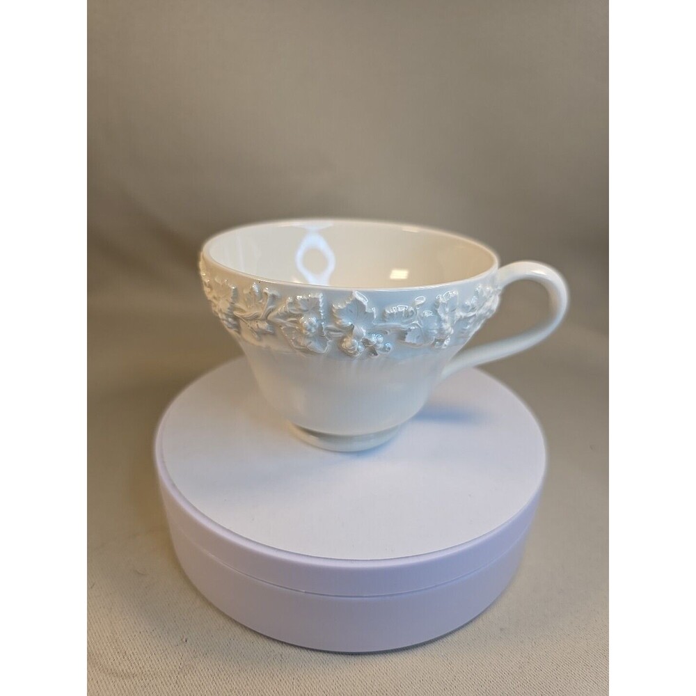 Replacement WEDGWOOD Etruria Barlaston Queensware Embossed Grapes Tea Cup 112459